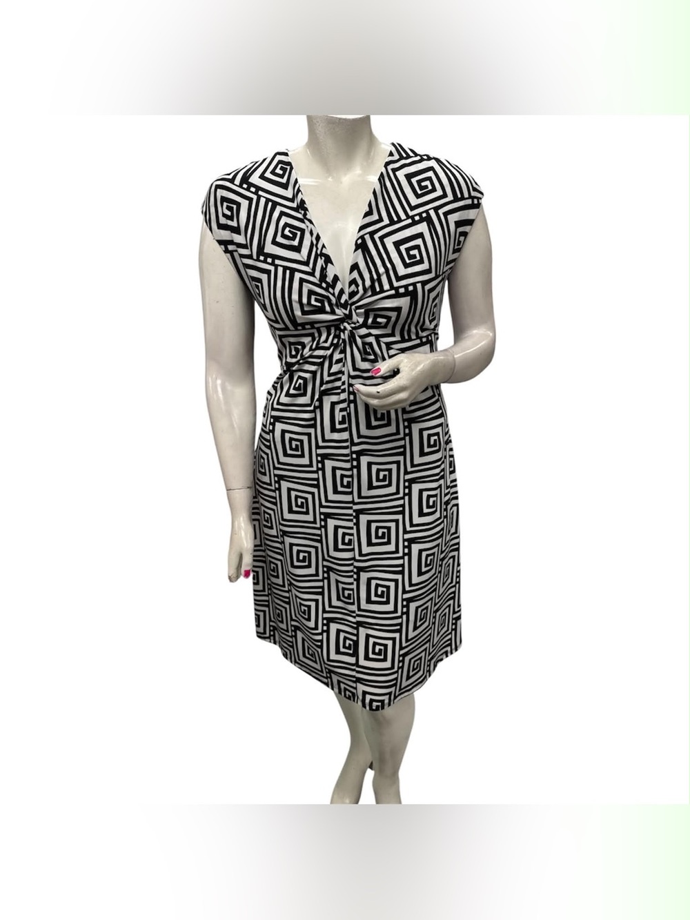 cleo Black & White Geometric Twist Dress Size XL